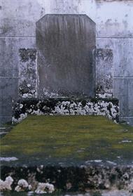 Scritture nel tempo, 2021, cimitero di Canicattini Bagni, fotografia